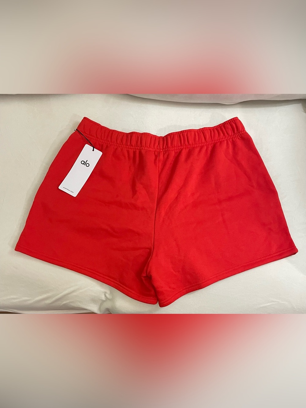 ALO Yoga Accolade NWT Relax Fit Bright Red Fleece Shorts Size L - Picture 5 of 8
